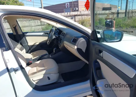 2014 Volkswagen Jetta 1.8T Se z USA, uszkodzony, nr VIN 3VWD07AJ7EM232002